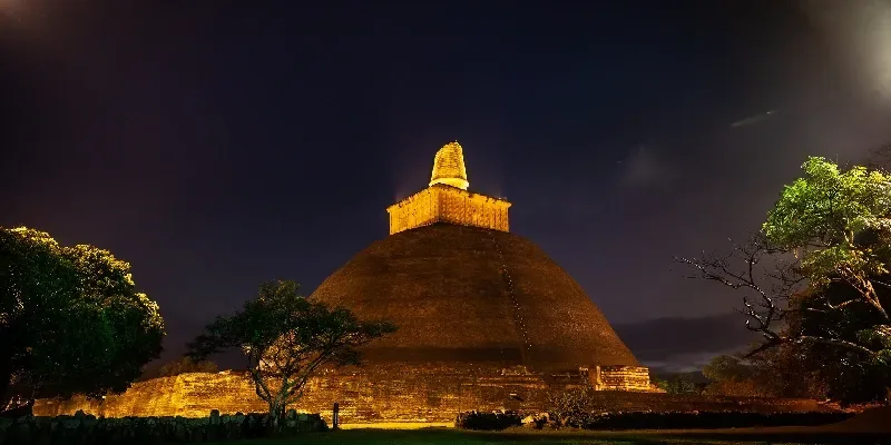 Dagoba de la estupa Jetavanaramaya, Anuradhapura, Sri Lanka.