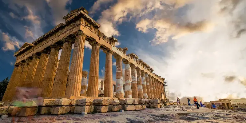 acropolis-columnas-del-partenon-al-atardecer-atenas