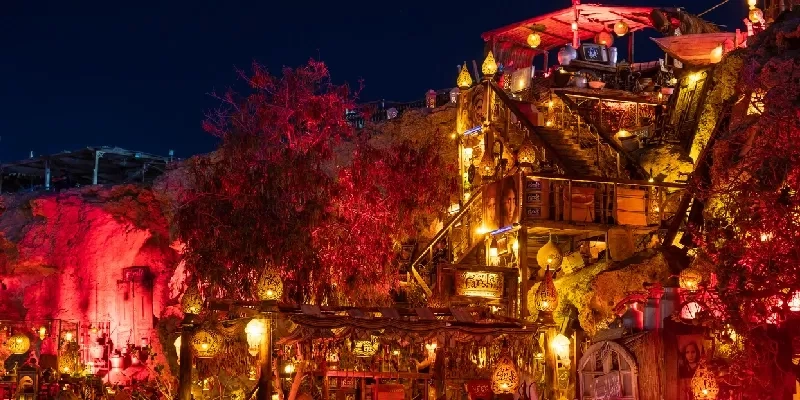 Farsha con diseño original en estilo árabe