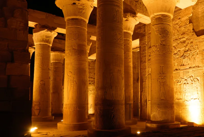 Temple d'Abou Simbel sculpté dans la roche
