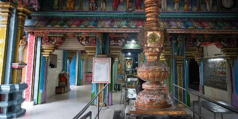 Sri Kailasanathar Swamy Devasthanam Temple reputedly the oldest Hindu temple in Colombo.