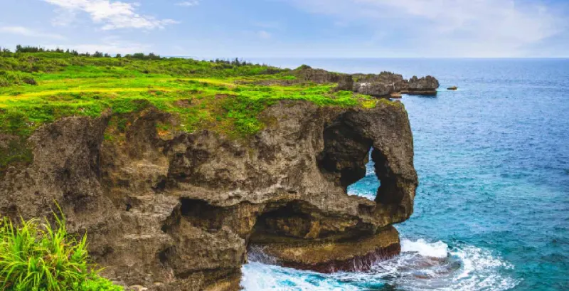 Capo Manzamo Okinawa: Tramonti, Scogliere e Mare Tropicale