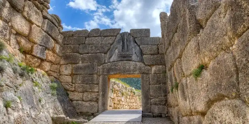 puerta-de-los-leones-en-micenas-grecia