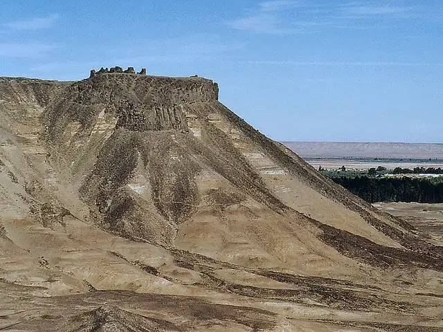 English Mountain in Bahariya Oasis
