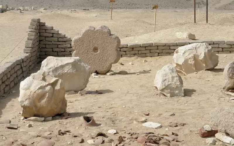 la pyramide de Hawara