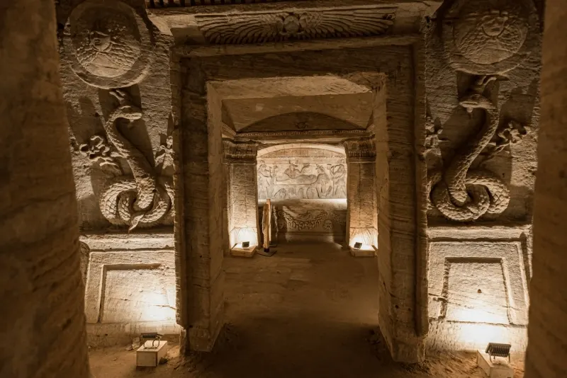 Catacombs of Kom El Shoqafa, Catacombs of Kom El Shoqafa