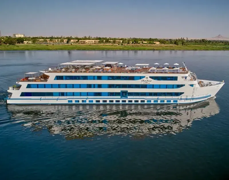 Oberoi Zahra Ship, Dahabiya vs Nile Cruise