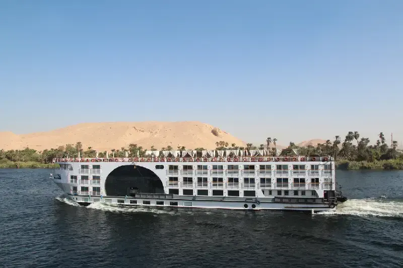 Nilkreuzfahrt auf dem magischen blauen Nil in Ägypten