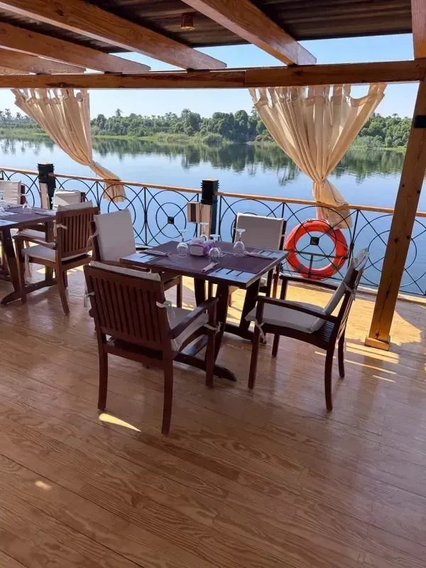 Dahabeya Merit : voyage de luxe et détente sur le Nil