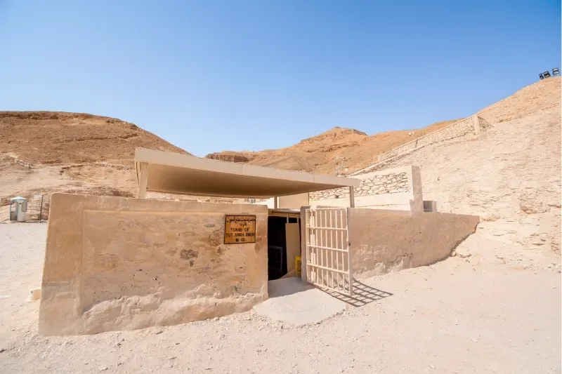 Valle dei Re, Luxor, Egitto: La tomba di Tutankhamon, nota anche con il numero della sua tomba, KV62,