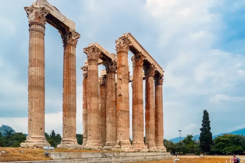 templo-de-zeus-olimpico-en-atenas-grecia