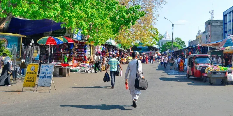 El bullicioso distrito del Mercado de Pettah en Colombo.