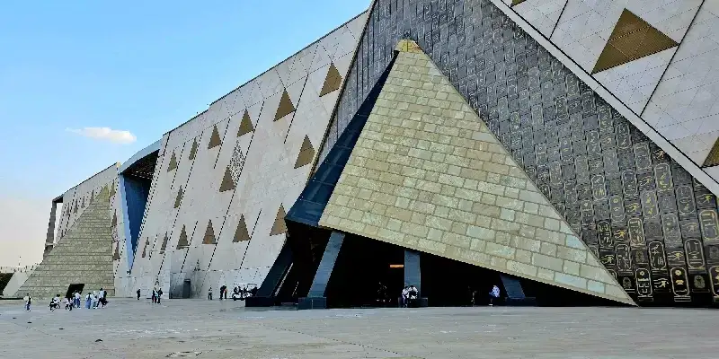 Le Plus Grand Musée du Monde 