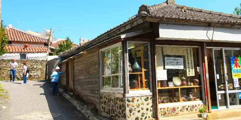Tsuboya Yachimun Dori