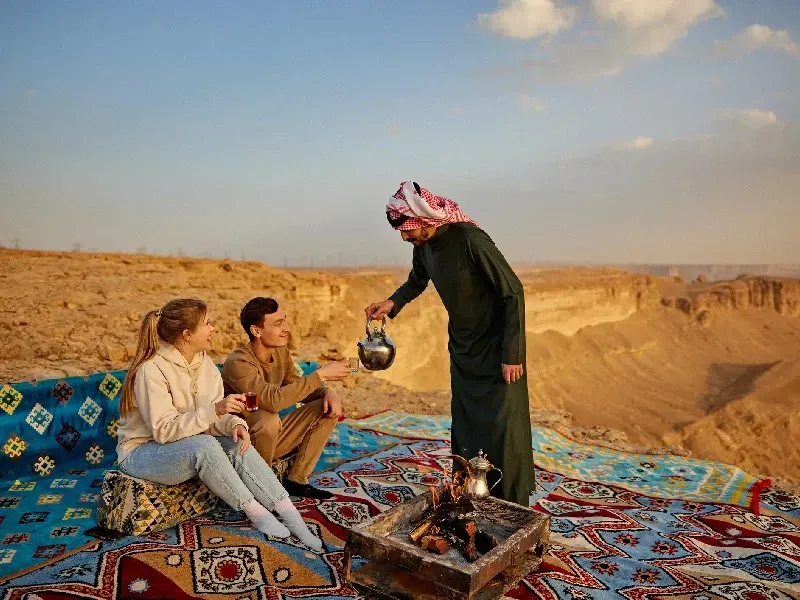 Viajar a Arabia Saudita siendo Mujer: Mitos y Verdades 2026