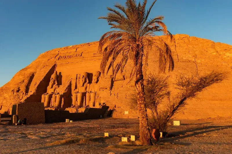 Der Nassersee bei Sonnenuntergang, Abu Simbel, Ägypten, in Abu Simbel, Gouvernement Assuan, Ägypten.