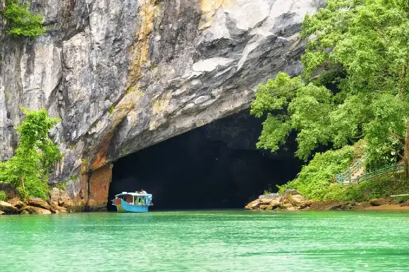 Entry to Phong Nha Cave