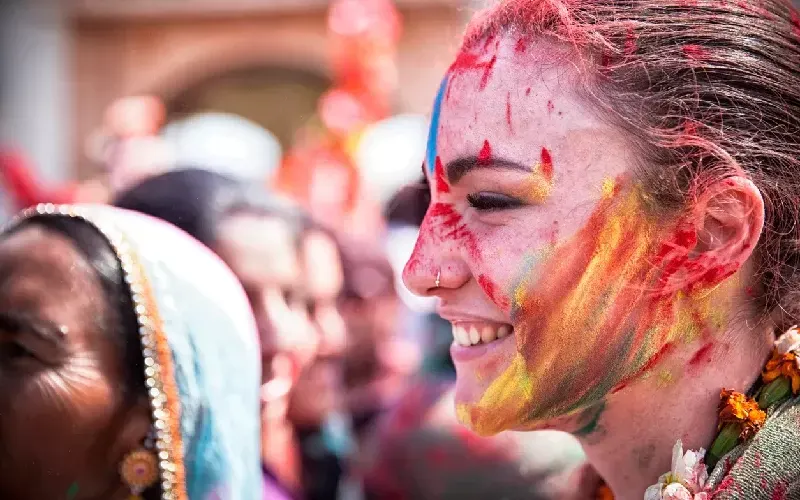 holi india