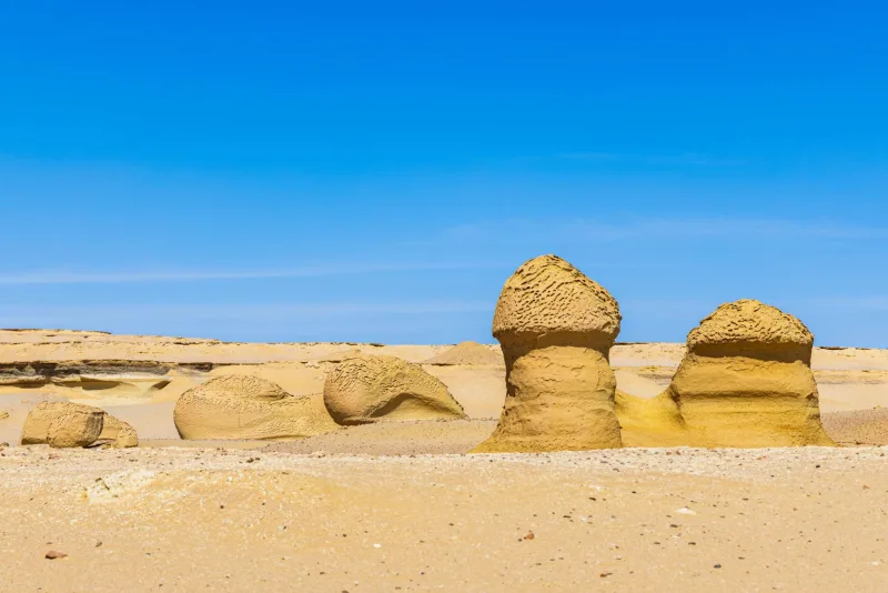 Paysage désertique de Wadi El Hetan au Fayoum, Égypte