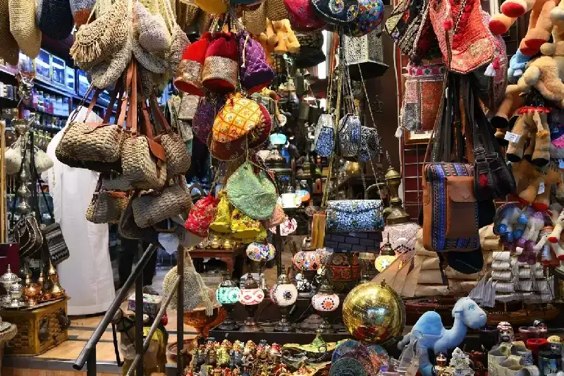 Mutrah Souq Oman: Il Mercato Arabo più Antico e Affascinante