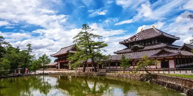 Nara, El Destino Sagrado de los Ciervos y los Templos Milenarios