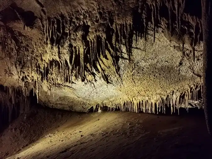 Alhoota Cave | Al hoota Cave Oman | Nizwa Al Hoota Cave