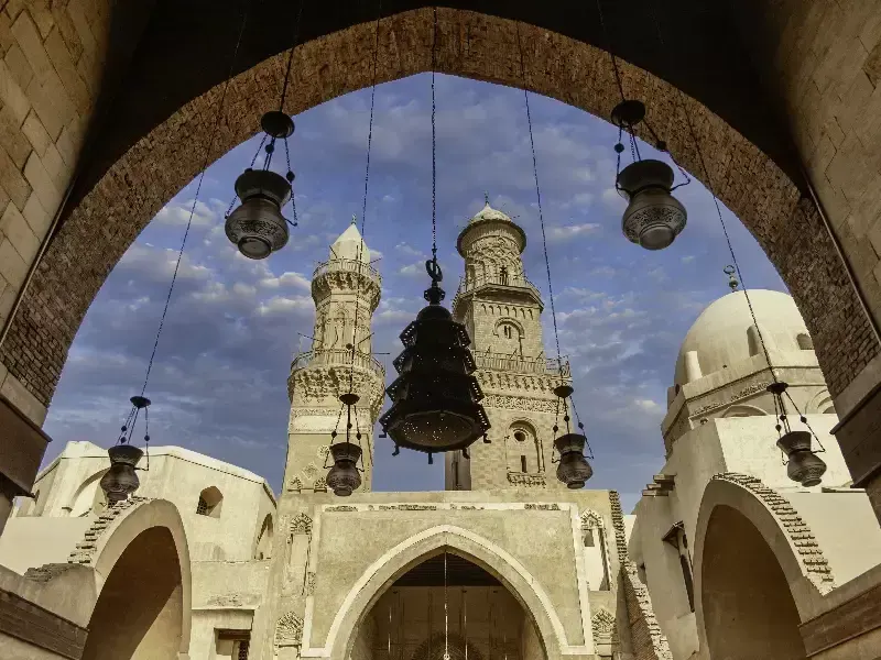 una moschea al cairo, cose da visitare al cairo