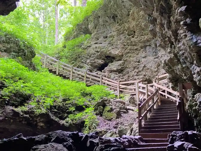 Alhoota Cave | Al hoota Cave Oman | Nizwa Al Hoota Cave