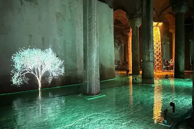 la basilica Cisterna dall'interno , Basilica Cisterna