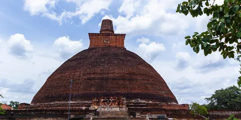 Dagoba de la estupa Jetavanaramaya, Anuradhapura, Sri Lanka.