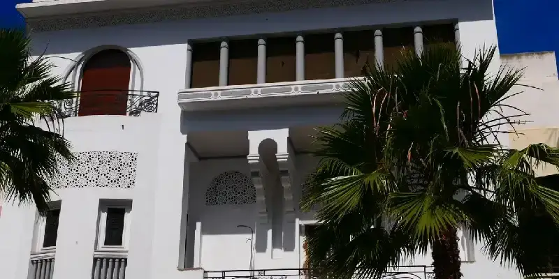 Edificio de estilo art déco, centro de Casablanca, Marruecos.