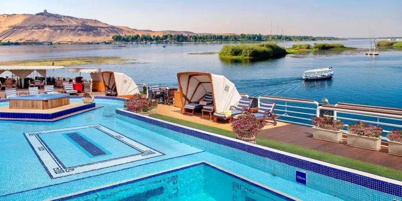 steigenberg minerva nile cruise, Dahabiya vs Nile Cruise