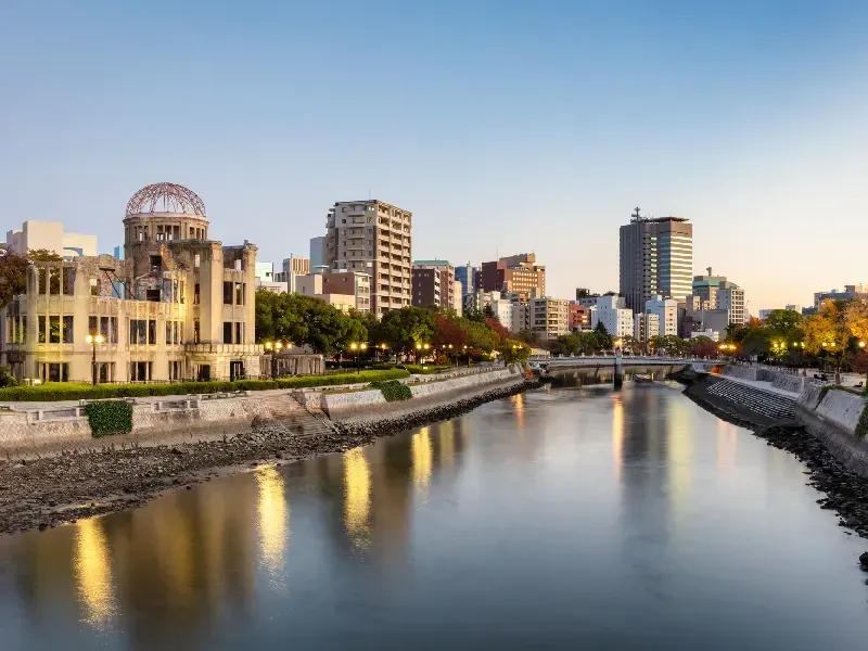 Hiroshima: La Ciudad que Renació y Conquistó al Mundo