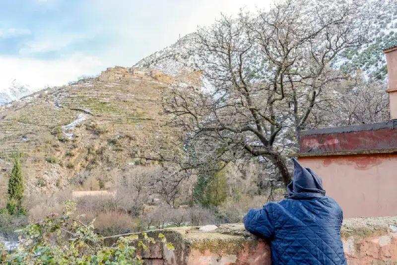 Montañas de Marruecos cubiertas de nieve durante el invierno