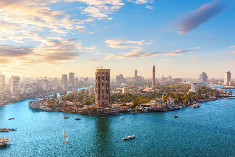 Vista del Nilo y la isla de Gezira en El Cairo, panorama desde las alturas, Egipto.