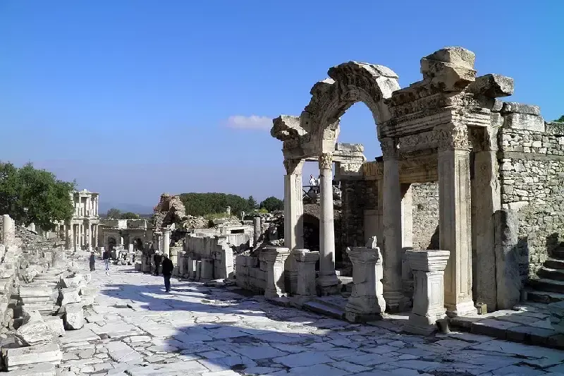 tempio di adriano efeso , tempio di adriano