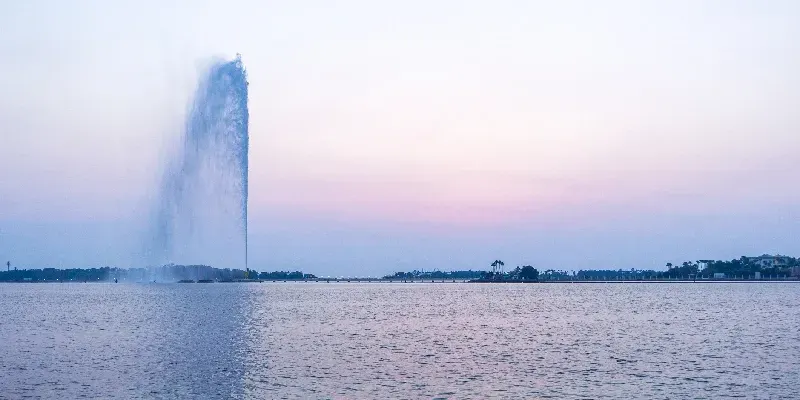  Fuente del Rey Fahd, Yeddah, Arabia Saudita. 