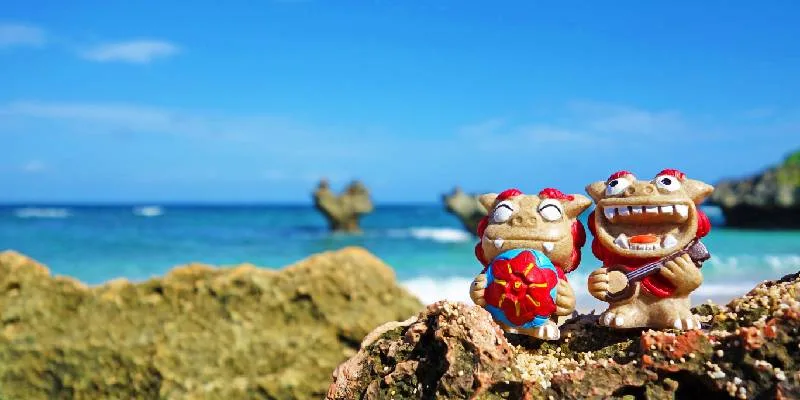 Spiaggia in una delle isole di okinawa