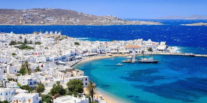 Vista panorámica de la ciudad de Mykonos, islas Cícladas.
