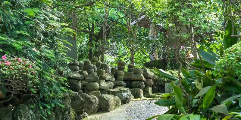 Il complesso monumentale del tempio Hokoku-ji