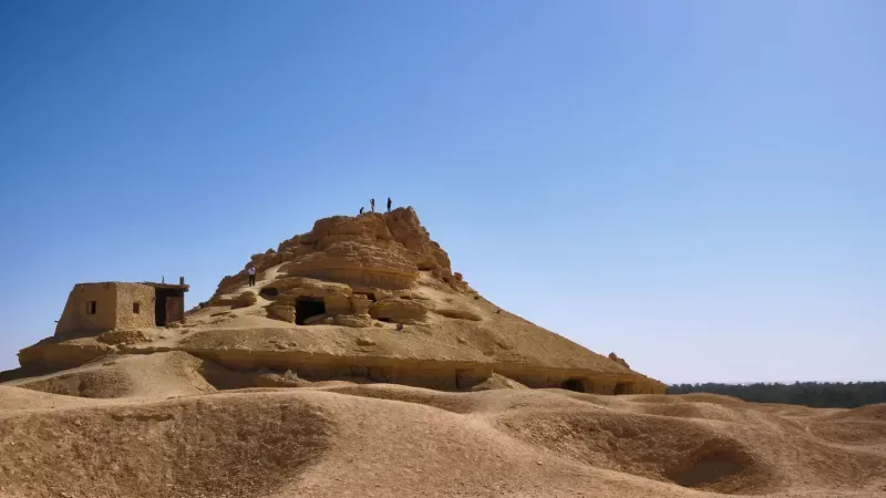 La Montaña de los Muertos, Siwa