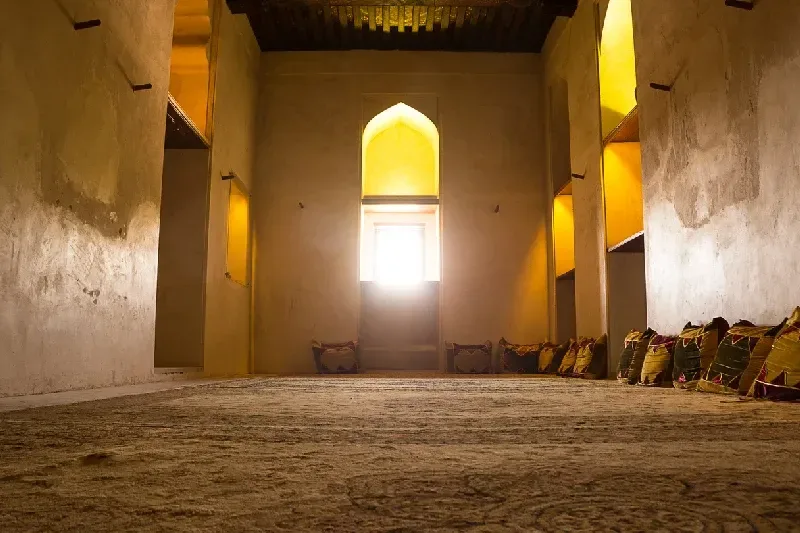 Castello di Jabreen: La Perla dell'Oman Nascosta nel Deserto
