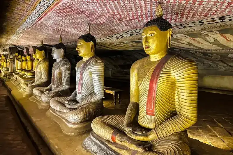 Interior of the second Cave of the Great Kings (Maharaja Viharaya)