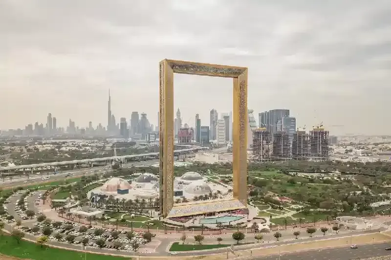 cornice di dubai , dubai frame
