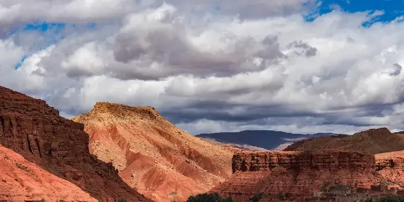 hermoso-valle-de-las-rosas-ouarzazate-marruecos