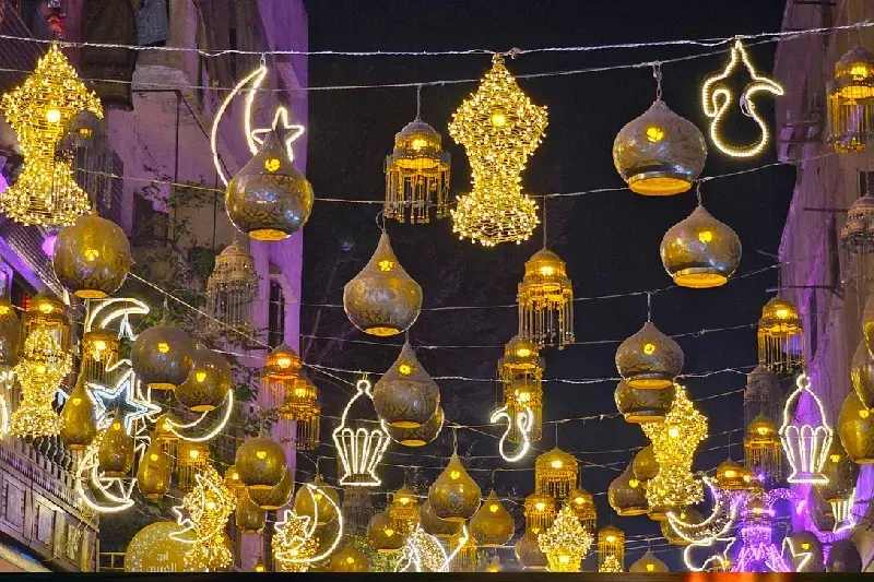 Ramadan-Dekorationen im Souk von Kairo