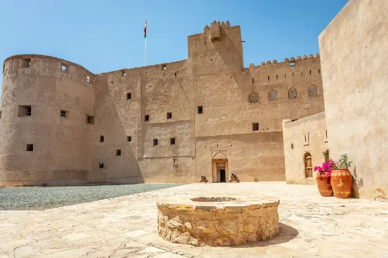 Castello di Jabreen: La Perla dell'Oman Nascosta nel Deserto