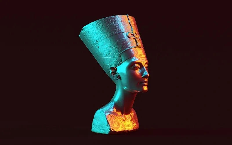 Reproduction artistique du buste de la reine Néfertiti en lumière colorée