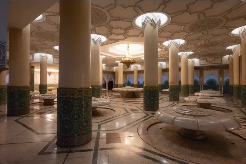 hammam-junto-a-la-mezquita-hassan-ii-en-casablanca-marruecos
