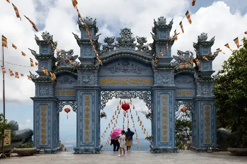 Gate of the Linh Ung Pagoda in Ba Na Hills